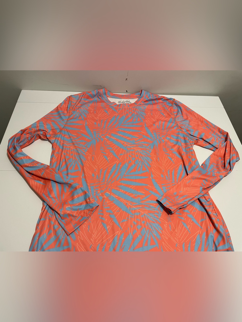 Salt Life Brand Women's size XL Coral and Blue Tropical Floral Rash guard top